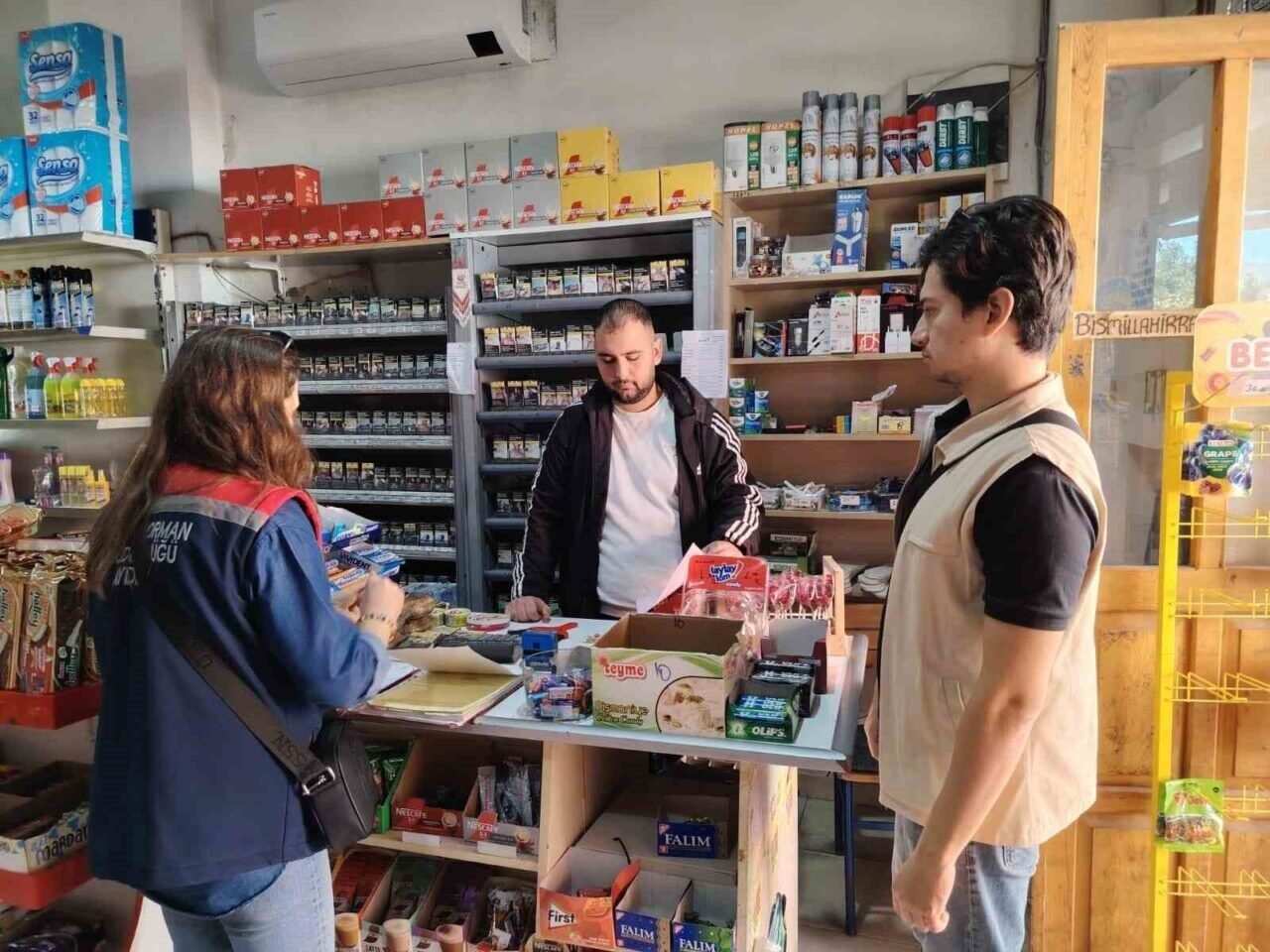 Söke’de gıda satış ve tüketim yerleri denetlendi Söke’de gıda satış ve tüketim yerleri denetlendi