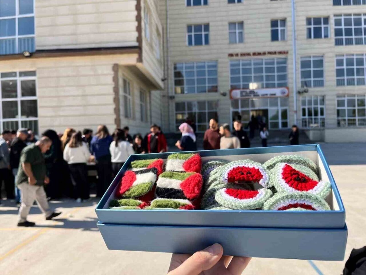 Soma Ali Uzunoğlu Lisesi’nden Gazze’ye yardım eli