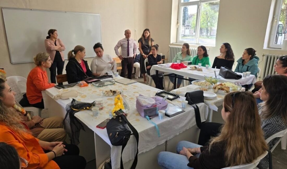 Aydın’ın Sultanhisar ilçesinde Halk Eğitimi Merkezi tarafından el sanatlarına ilgi
