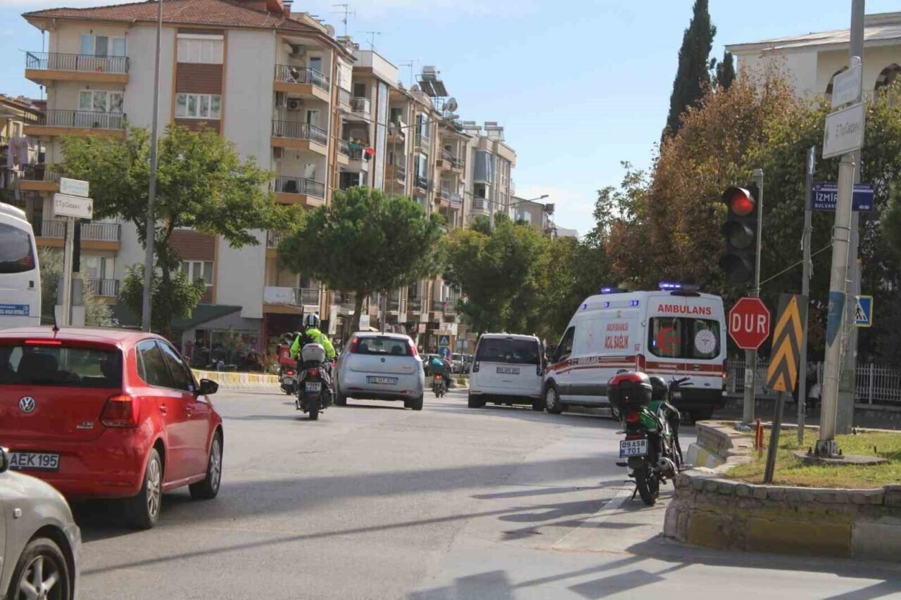 Ticari araç ile motosiklet çarpıştı: 1 yaralı