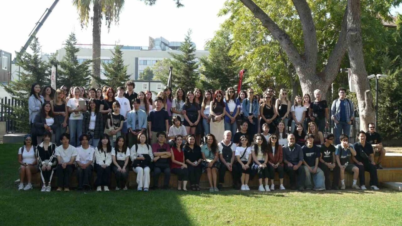 Türk ve Japon öğrenciler İzmir için tasarladı