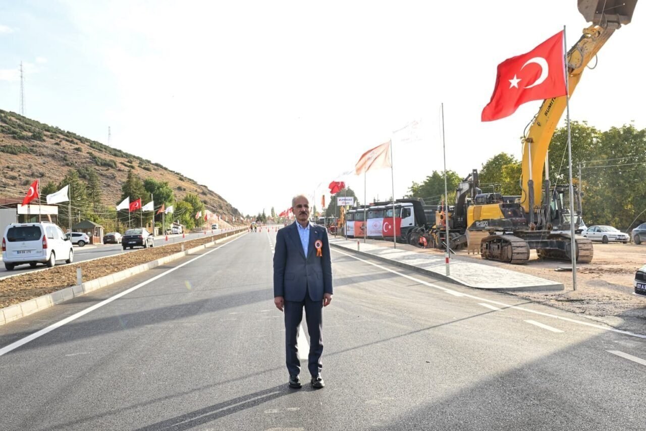 Ulaştırma ve Altyapı Bakanı Uraloğlu: "Tarım, ticaret ve turizme can suyu olacak"