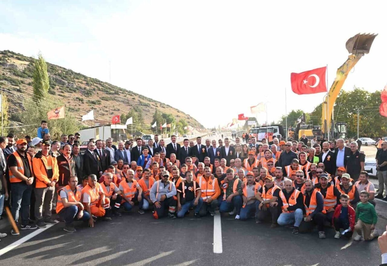 Ulaştırma ve Altyapı Bakanı Uraloğlu: "Tarım, ticaret ve turizme can suyu olacak"