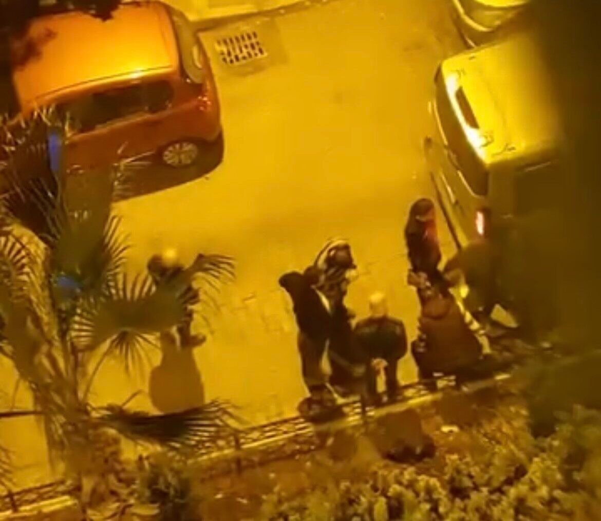 Uydu tamircisi apartman boşluğuna düşerek hayatını kaybetti Uydu tamircisi apartman boşluğuna düşerek hayatını kaybetti