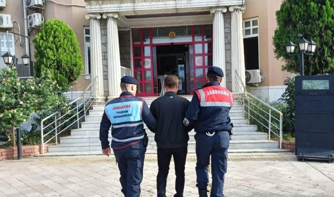 Aydın’ın Didim ilçesinde uyuşturucu suçundan aranan şahıs jandarma ekiplerince düzenlenen