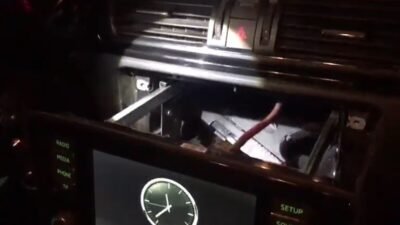 İzmir Narkotik polisleri, torbacılara uyuşturucu temin ettiği belirlenen zehir tacirinin