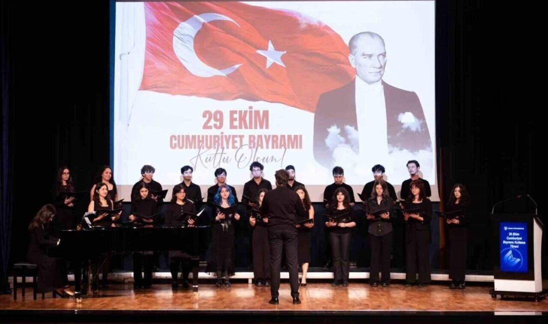Yaşar Üniversitesinde Atatürk’ün izinde cumhuriyet kutlaması Yaşar Üniversitesi, cumhuriyetimizin 102. yıl dönümü kapsamında konferans ve fotoğraf