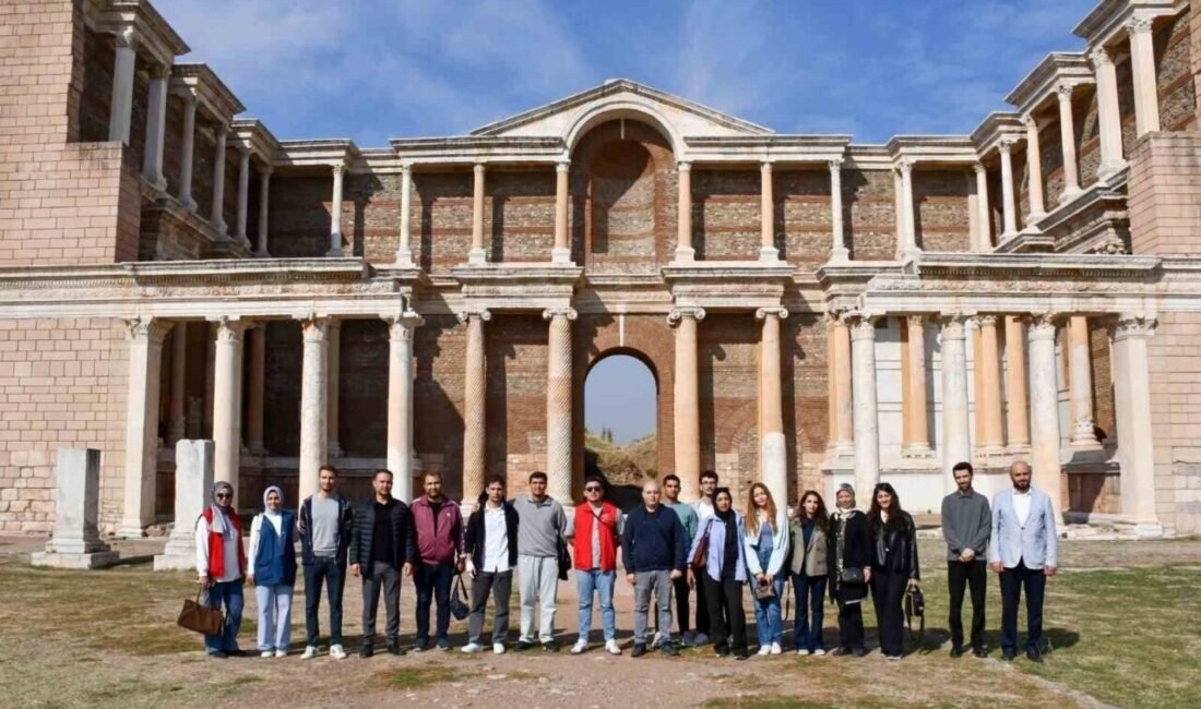 Manisa’nın Salihli ilçesinde, Gençlik Merkezi Müdürlüğü, Yurt Müdürlüğü ve İlçe