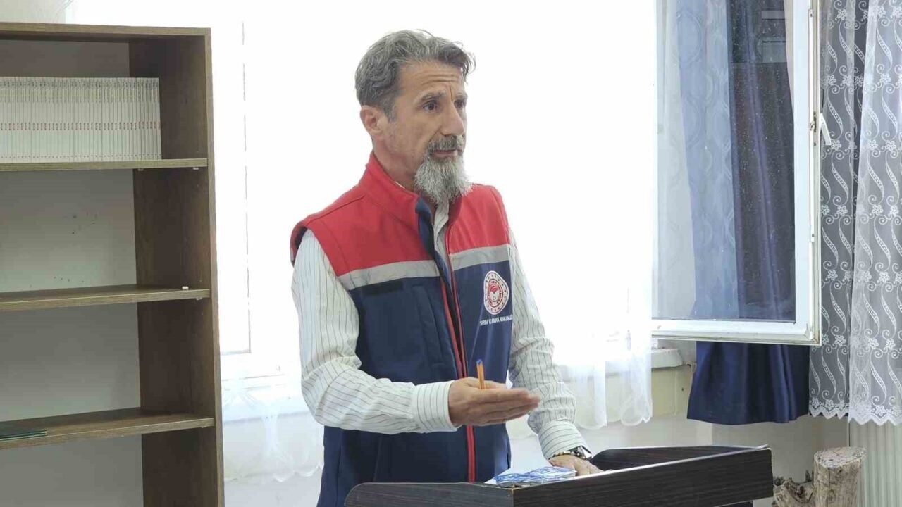 Yenipazar’da "bitkisel üretimde kalite ve gıda güvenliği" toplantısı yapıldı