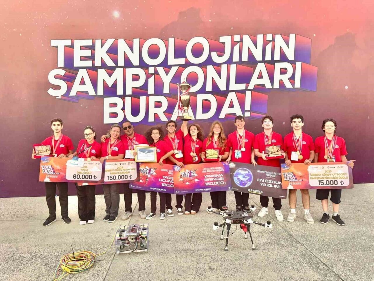 Yılın öğretmeni ve ekibi 2025 TEKNOFEST’in gözdesi oldu